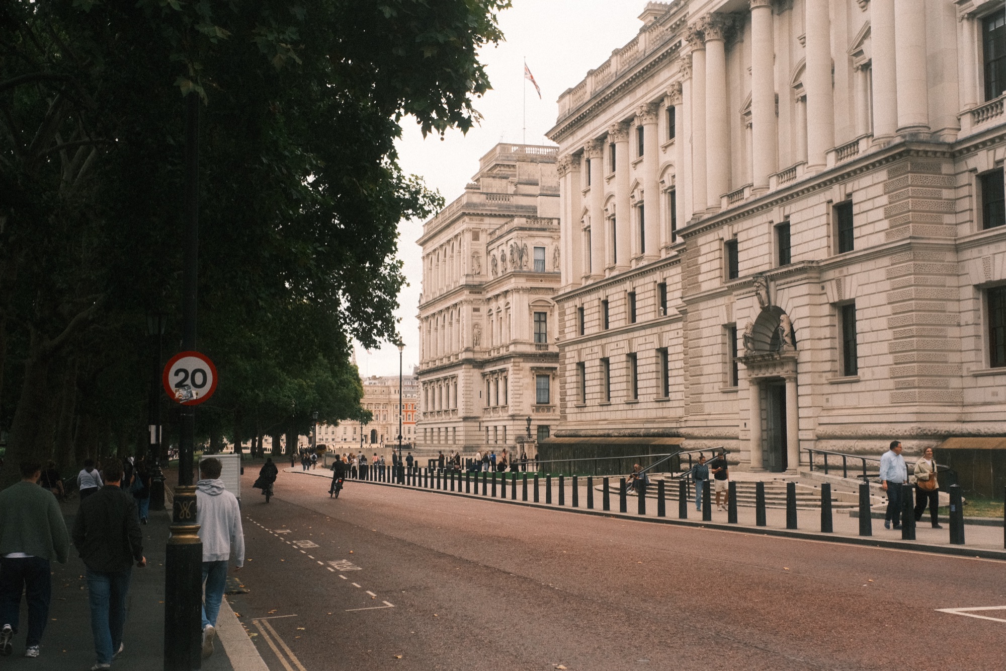 Horse Guards Road at Great George Street, looking north
